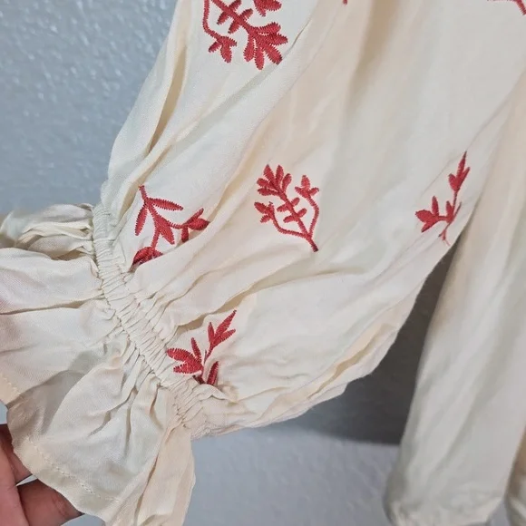 Entro Embroidered Cream and Red Women's  Boho Top - Picture 6 of 11